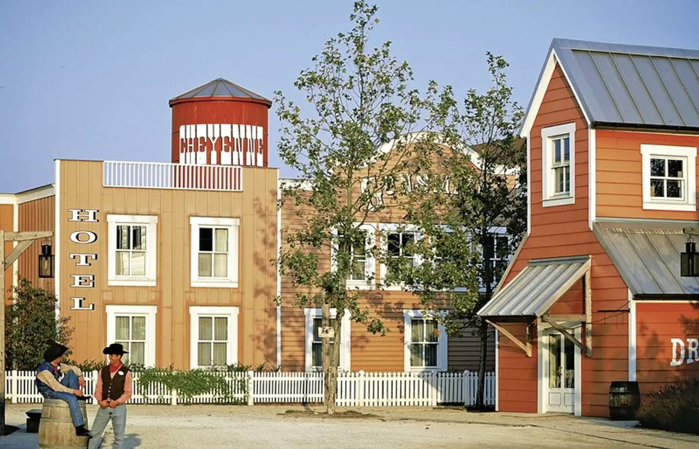 DisneyHotelCheyenne2