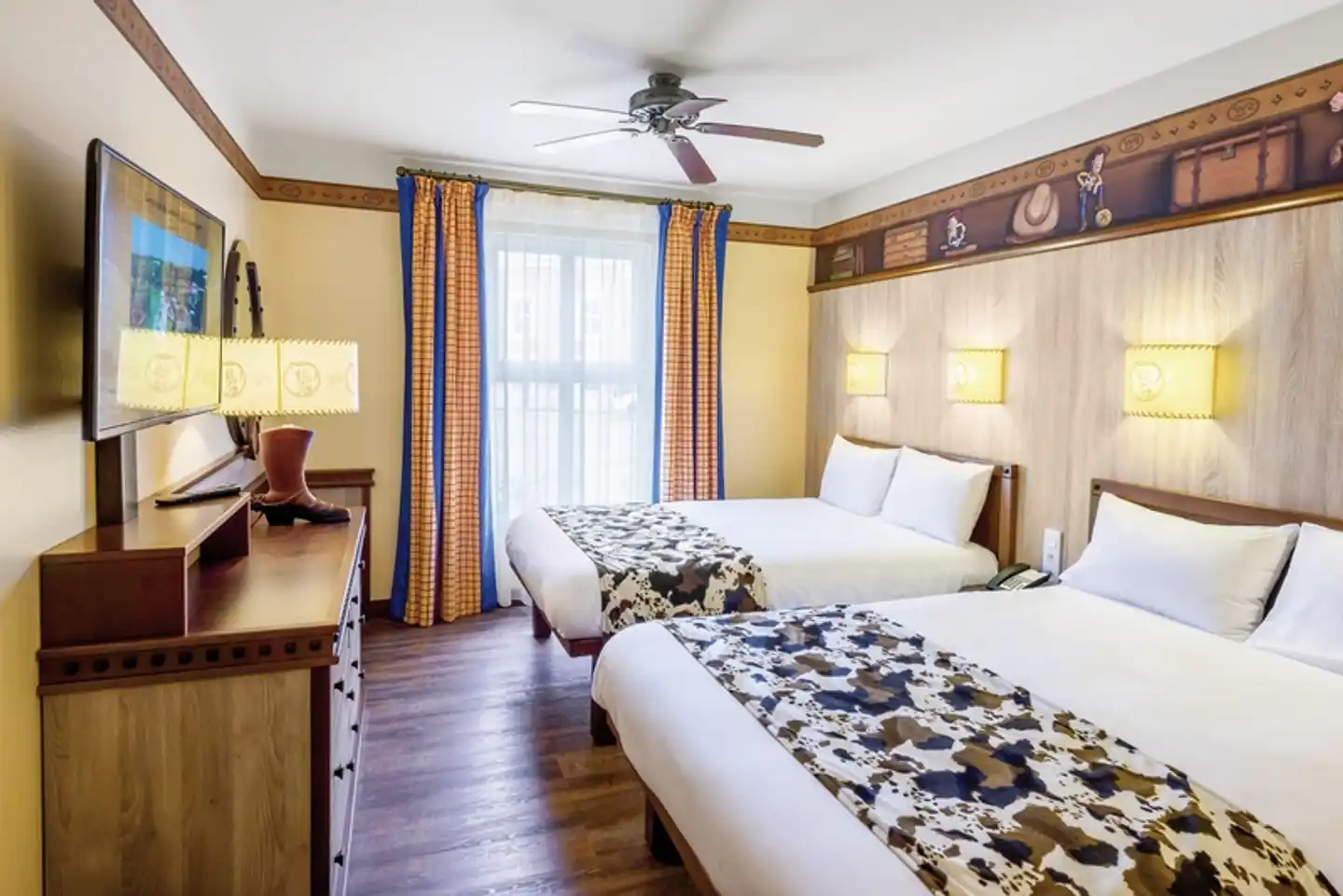 DisneyHotelCheyenne5