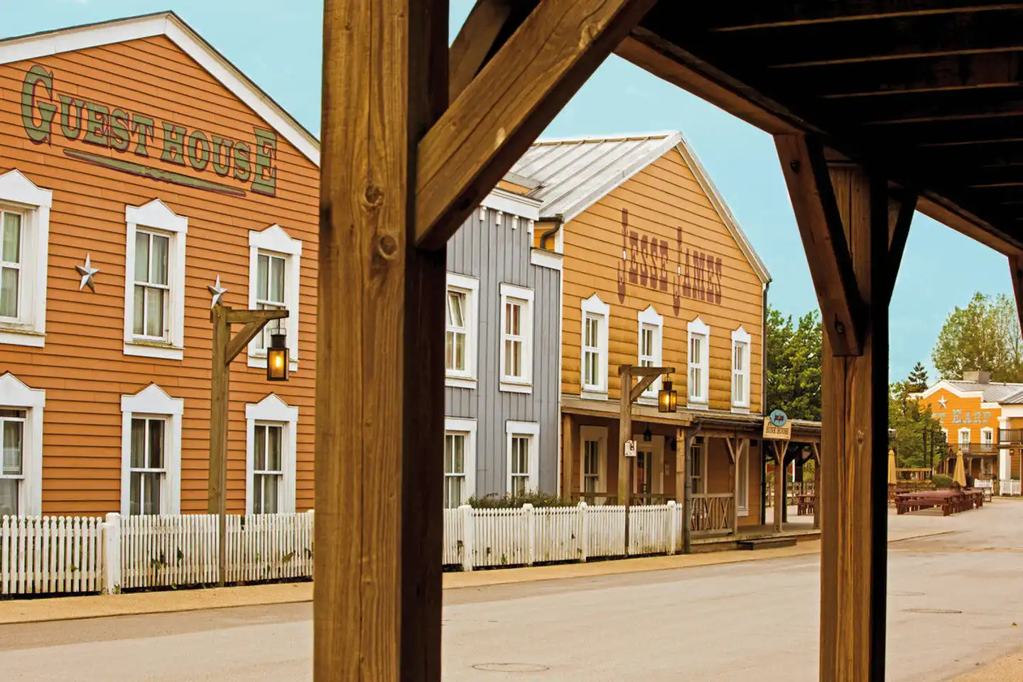 DisneyHotelCheyenne6